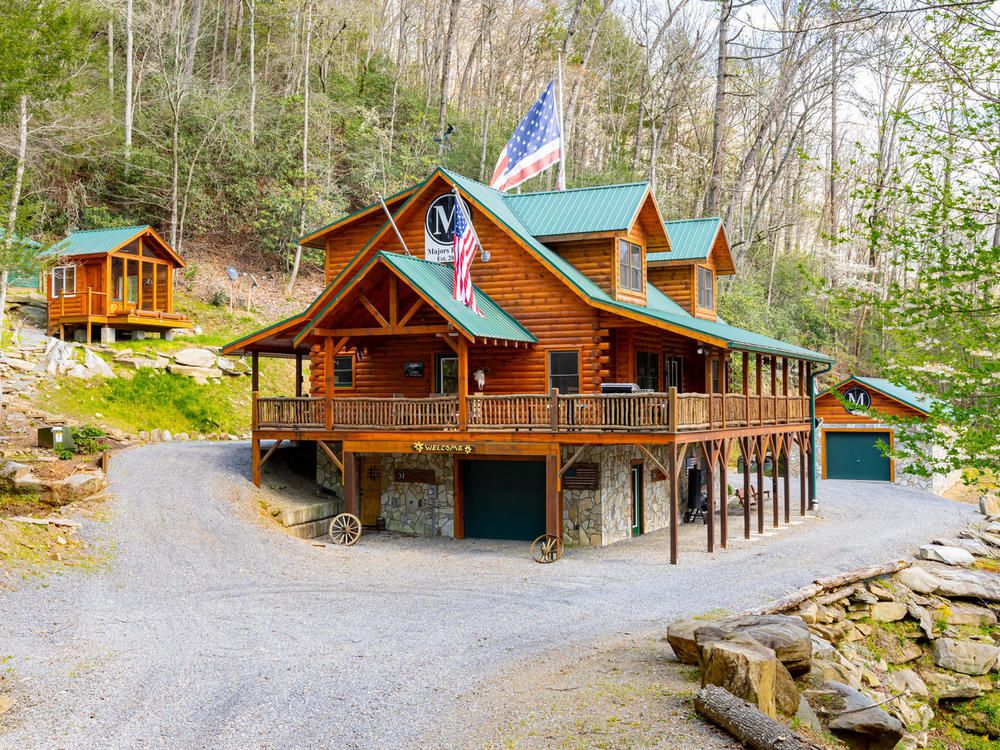 Majors Estate: 1610 Perth Rd, Clyde, NC 28721
